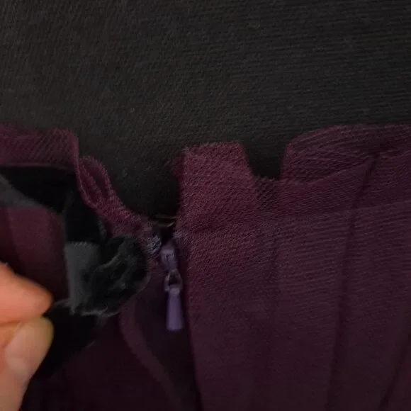 Vera Wang Maids Tulle Bubble Hem Strapless Back Zip Plum Color Dress - Picture 6 of 10